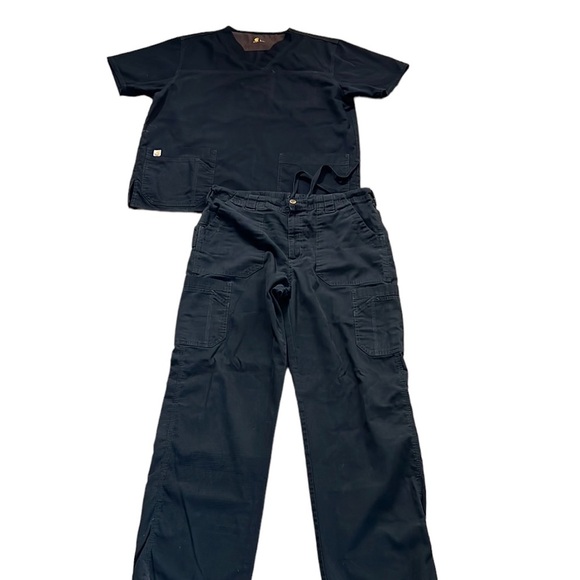 Carhartt Men's Ripstop Multi-Pocket Scrub Top and Bottoms. Size L. Black. - Picture 7 of 7